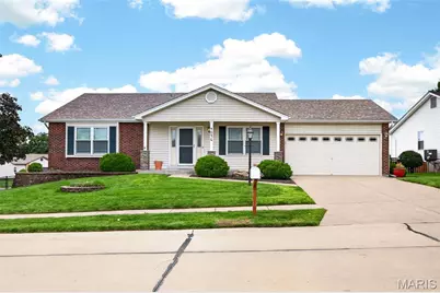 4046 Cambridge Crossing Drive, Saint Charles, MO 63304 - Photo 1