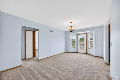 4046 Cambridge Crossing Drive, Saint Charles, MO 63304 - Photo 5