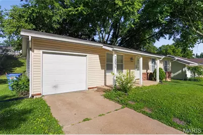 12071 El Camara Drive, Florissant, MO 63033 - Photo 3