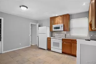 12071 El Camara Dr, Florissant, MO 63033 - Photo 11