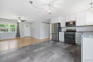 12057 Renaissance Dr, Maryland Heights, MO 63043 - Photo 17