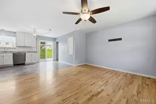 12057 Renaissance Dr, Maryland Heights, MO 63043 - Photo 9