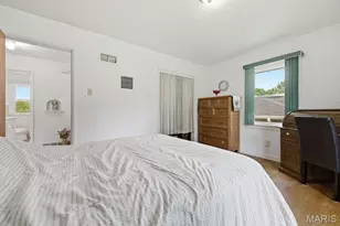 38 Pinewood Dr, Saint Louis, MO 63123 - Photo 17