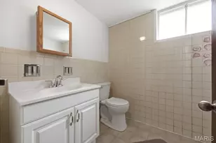 38 Pinewood Dr, Saint Louis, MO 63123 - Photo 27