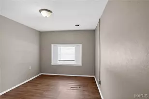 8102 Frost Ave, Saint Louis, MO 63134 - Photo 11