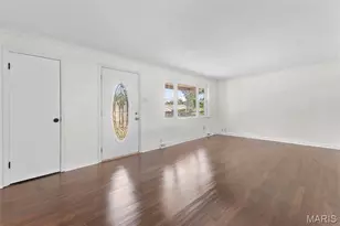 8913 Rosemore Pl, Saint Louis, MO 63114 - Photo 5