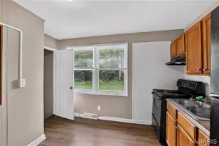 9811 Portage Dr, Saint Louis, MO 63136 - Photo 11