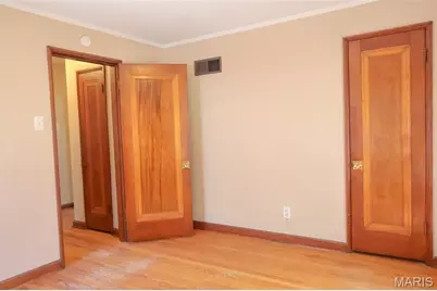 1067 Melvin Avenue, Saint Louis, MO 63137 - Photo 9