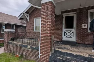 32 Blakemore Pl, Saint Louis, MO 63121 - Photo 1
