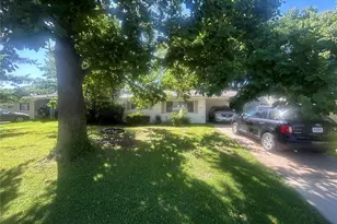 9822 Treadway Ln, Saint Louis, MO 63134 - Photo 19