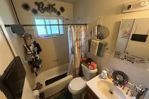 9822 Treadway Ln, Saint Louis, MO 63134 - Photo 11