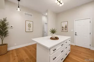9840 Luna Ave, Saint Louis, MO 63125 - Photo 5