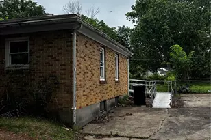 8409 Braddock Dr, University City, MO 63132 - Photo 3