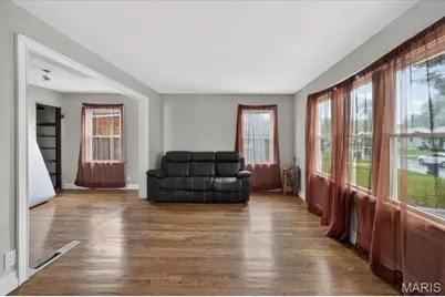 9816 Meadow View Drive, Saint Louis, MO 63114 - Photo 3