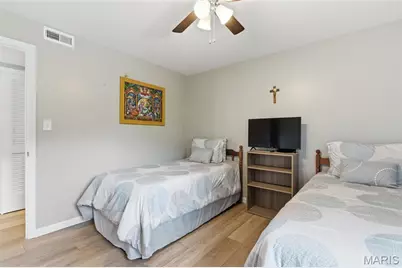 7600 Triwoods Drive #E, Shrewsbury, MO 63119 - Photo 15