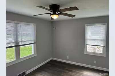 9343 Duenke Dr, Saint Louis, MO 63137 - Photo 13