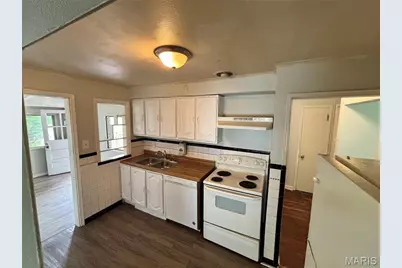 1131 Darr Drive, Saint Louis, MO 63137 - Photo 7
