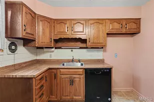 228 Newton Pl, Ballwin, MO 63021 - Photo 7