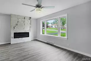 826 Fontaine Pl, Saint Louis, MO 63137 - Photo 5