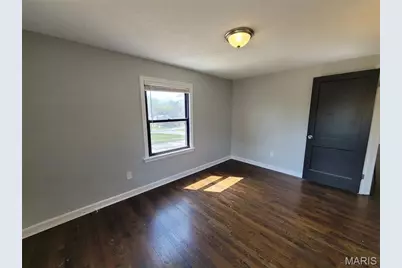 8687 Belhaven Drive, Saint John, MO 63114 - Photo 11