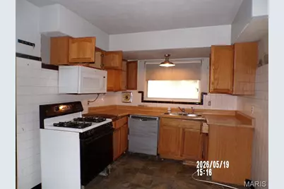 379 Porchester Drive, Lemay, MO 63125 - Photo 13