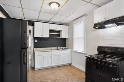 9007 Forest Avenue, Saint Louis, MO 63114 - Photo 9