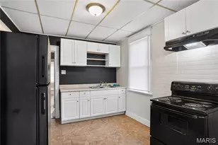 9007 Forest Ave, Saint Louis, MO 63114 - Photo 9