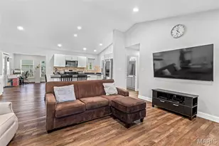 30 Elk Dr, Farmington, MO 63640 - Photo 5