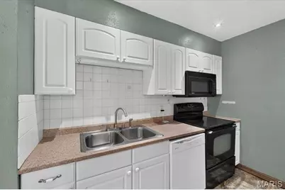 3209 Lynros Drive, Saint Ann, MO 63074 - Photo 7