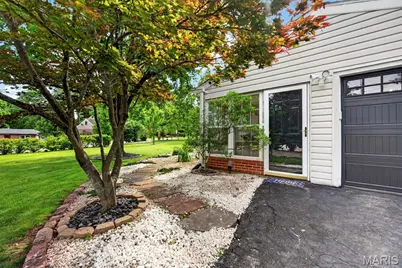 9211 Old Bonhomme Road, Olivette, MO 63132 - Photo 27
