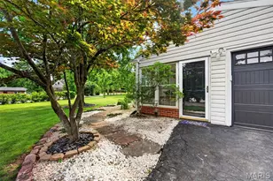9211 Old Bonhomme Rd, Olivette, MO 63132 - Photo 27