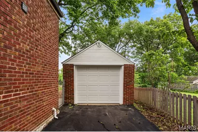 9007 Lawn Avenue, Saint Louis, MO 63144 - Photo 3