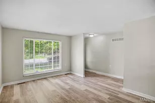2737 Essex St, Saint Charles, MO 63301 - Photo 3