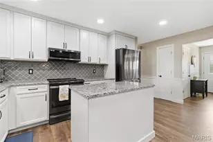 921 Picardy Ln, Saint Charles, MO 63301 - Photo 5