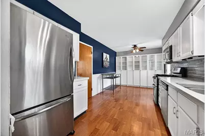 4849 Mohegan Drive, Saint Louis, MO 63123 - Photo 9