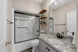 10700 Starhill Dr, Saint Louis, MO 63128 - Photo 55