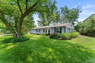 10 Crabapple Ct, Olivette, MO 63132 - Photo 1