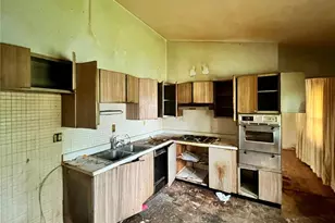 7707 Springdale Dr, Normandy, MO 63121 - Photo 9