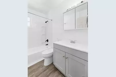 1001 Pine Street, Saint Charles, MO 63301 - Photo 15
