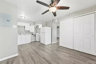 1001 Pine St, Saint Charles, MO 63301 - Photo 11