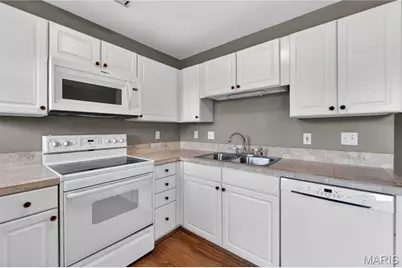 16560 Victoria Crossing Drive #J, Grover, MO 63040 - Photo 7