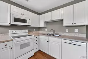 16560 Victoria Crossing Dr, Grover, MO 63040 - Photo 7