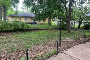 1534 Comet Dr, Saint Louis, MO 63137 - Photo 5