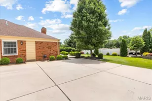 287 Glen Valley Dr, Chesterfield, MO 63017 - Photo 51