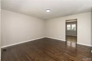 11848 Foxwood Dr, Maryland Heights, MO 63043 - Photo 5