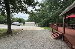 8933 Parrot Dr, French Village, MO 63036 - Photo 9