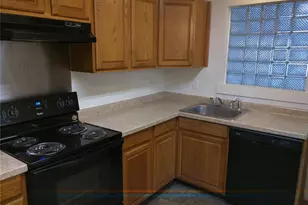 600 Pimlico Dr, Florissant, MO 63033 - Photo 3