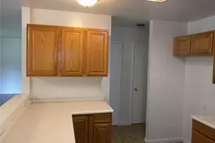 600 Pimlico Dr, Florissant, MO 63033 - Photo 7