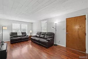 122 Almeling St, Wentzville, MO 63365 - Photo 5