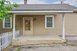 122 Almeling St, Wentzville, MO 63365 - Photo 3